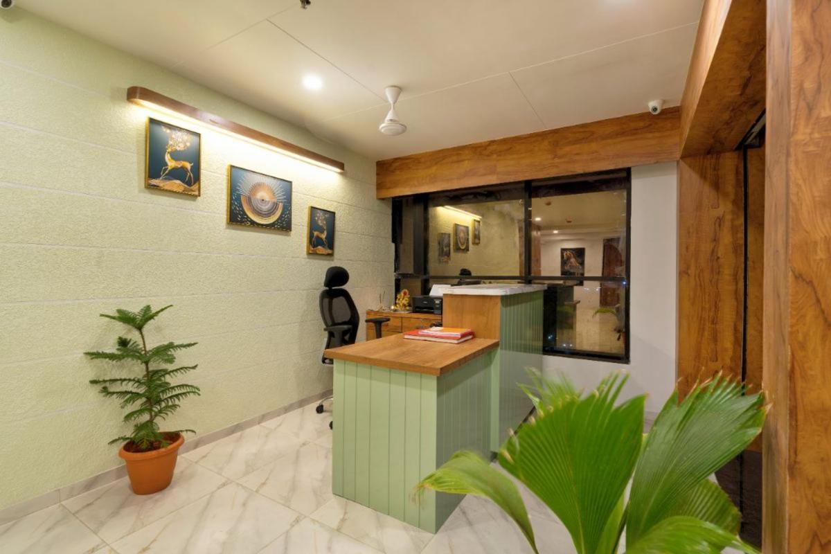 Hotel Royal 24 Ahmedabad Luaran gambar