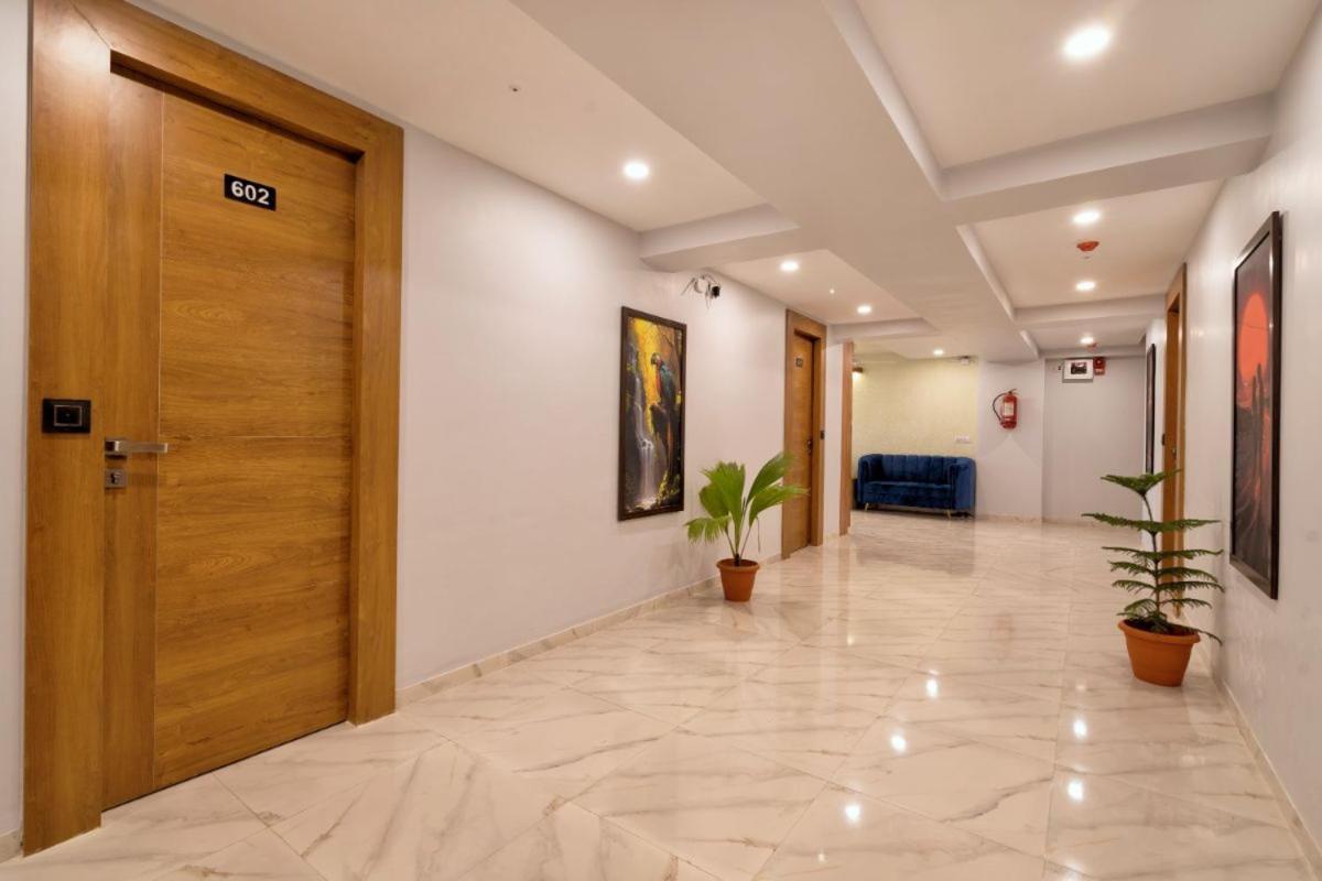 Hotel Royal 24 Ahmedabad Luaran gambar