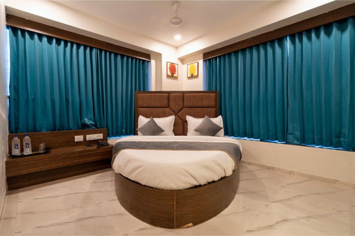 Hotel Royal 24 Ahmedabad Luaran gambar