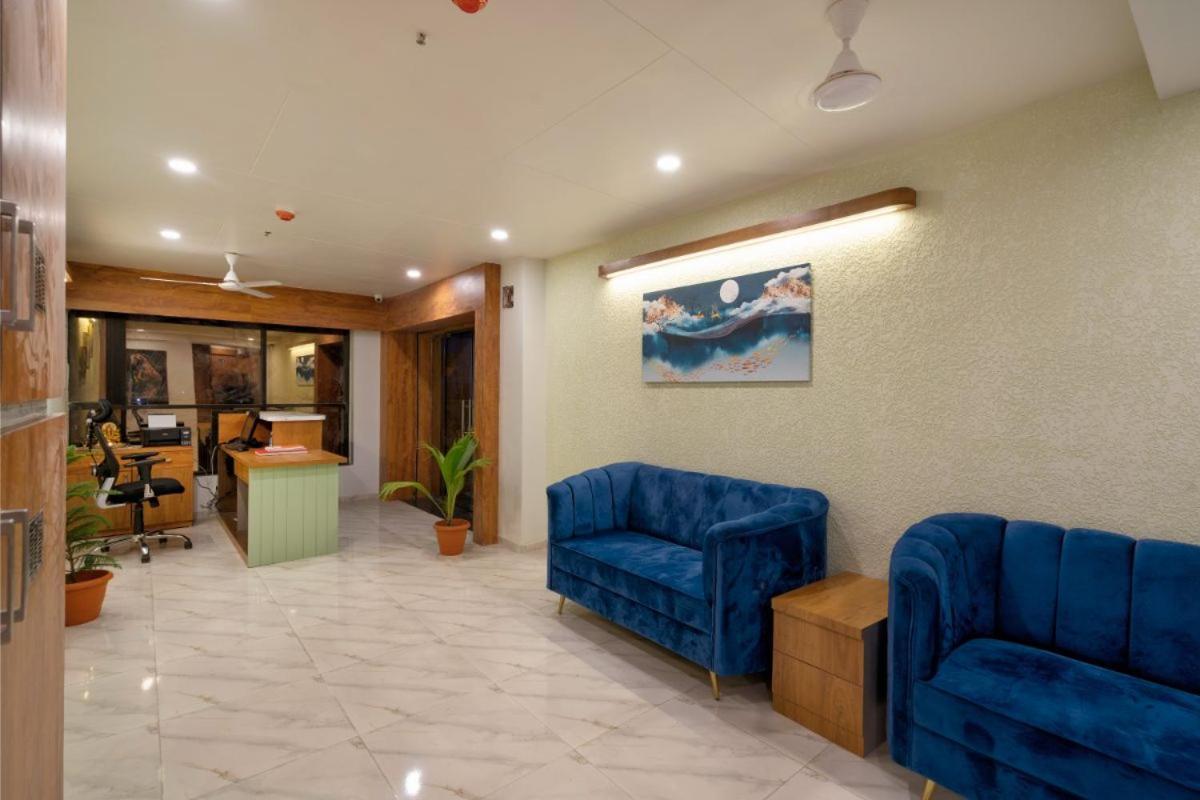 Hotel Royal 24 Ahmedabad Luaran gambar