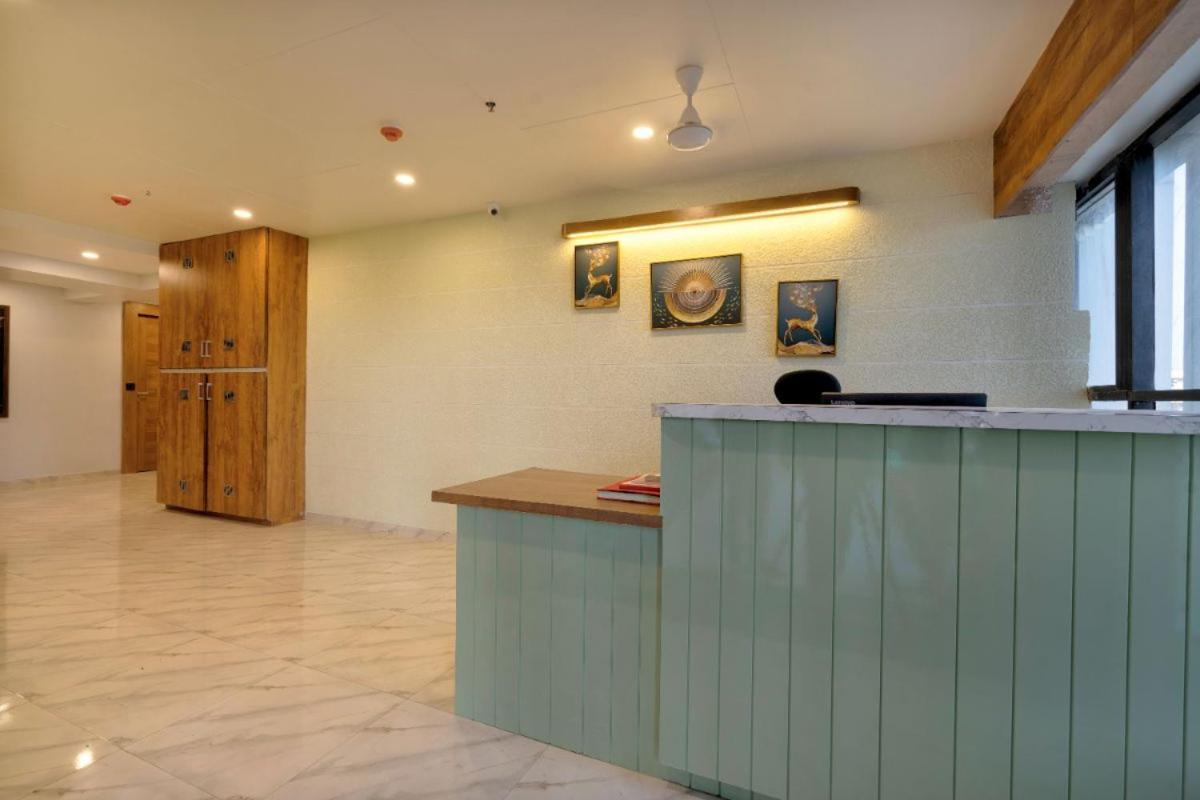 Hotel Royal 24 Ahmedabad Luaran gambar