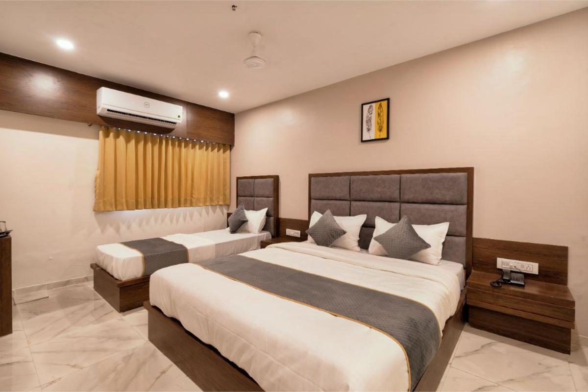 Hotel Royal 24 Ahmedabad Luaran gambar