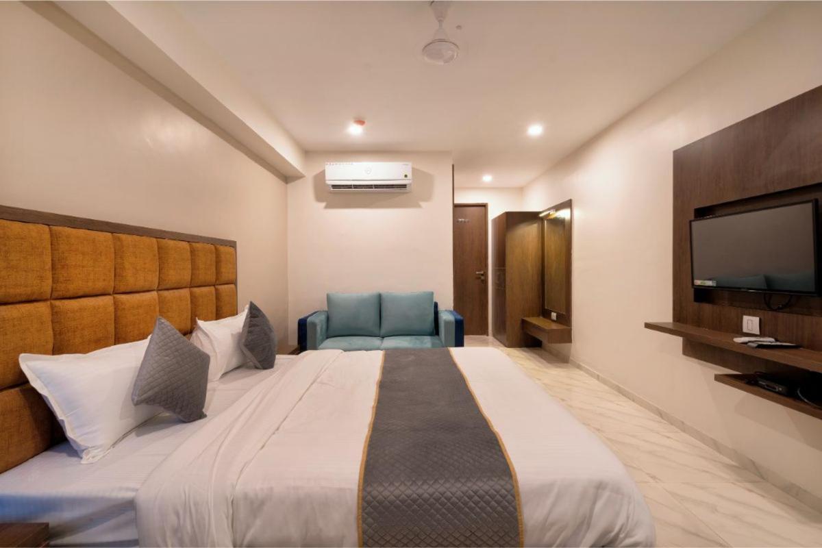 Hotel Royal 24 Ahmedabad Luaran gambar
